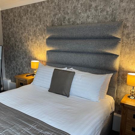 Oaklands Hotel ソープ・セント・アンドリュー エクステリア 写真
